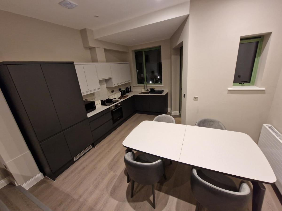 Stunning Newbuilt 3 Bed House Sleeps 9 Villa Edmonton Exterior photo